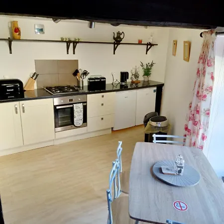 The Two Vines 2 Bed House In Chez Ravard Semesterbostad