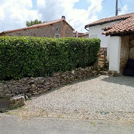 Semesterbostad The Two Vines 2 Bed House In Chez Ravard