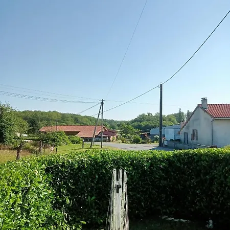 Semesterbostad The Two Vines 2 Bed House In Chez Ravard *